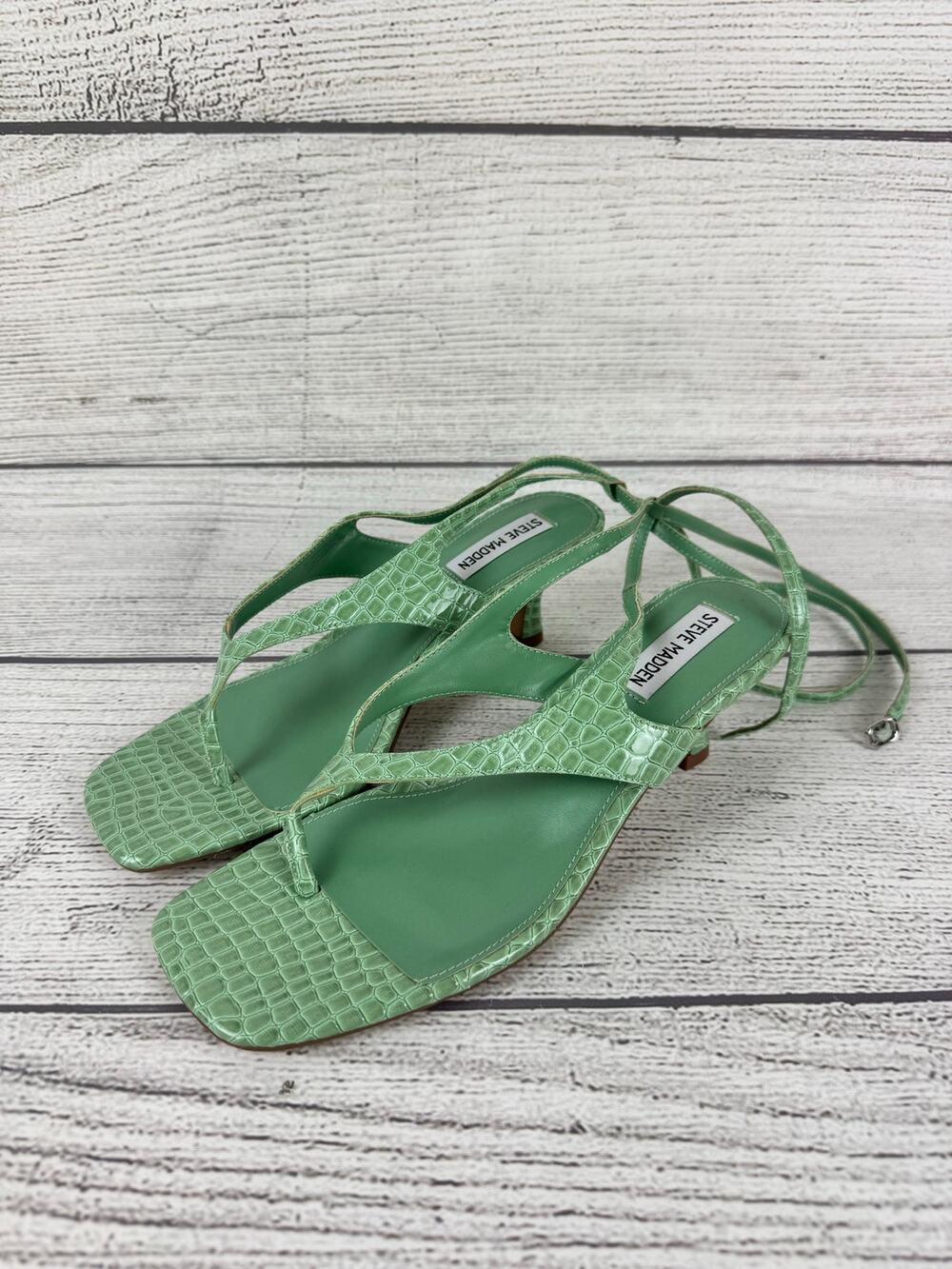 Steve Madden Women's Green Rayger Ankle Strap Heel Sandals Size 9